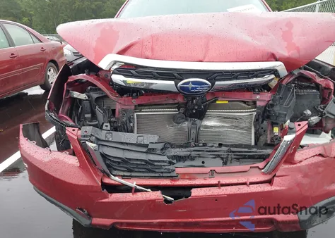 2018 Subaru Forester 2.5I Premium из США, поврежденный, VIN JF2SJAEC2JH604037